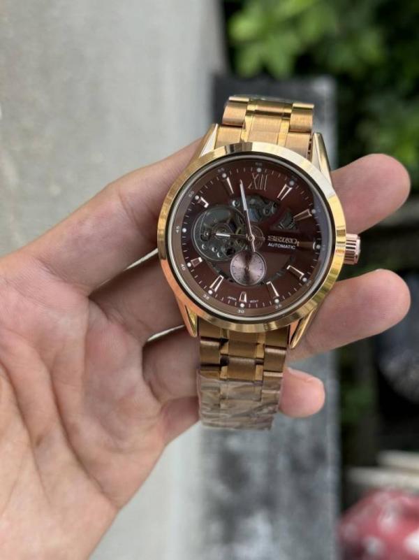 Alternative view of Seiko Automatic AAA (All Working Open Back)