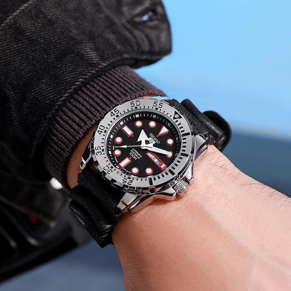 Alternative view of Seiko Diver Sports 5 Quartz