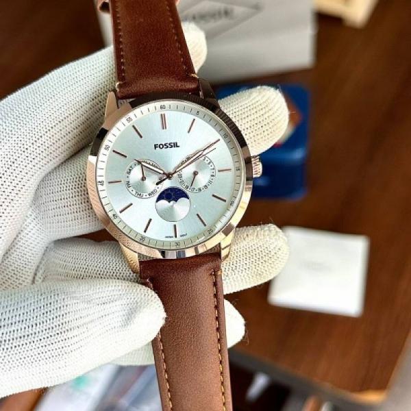 Alternative view of Fossi Moonphase Chronograph All Working