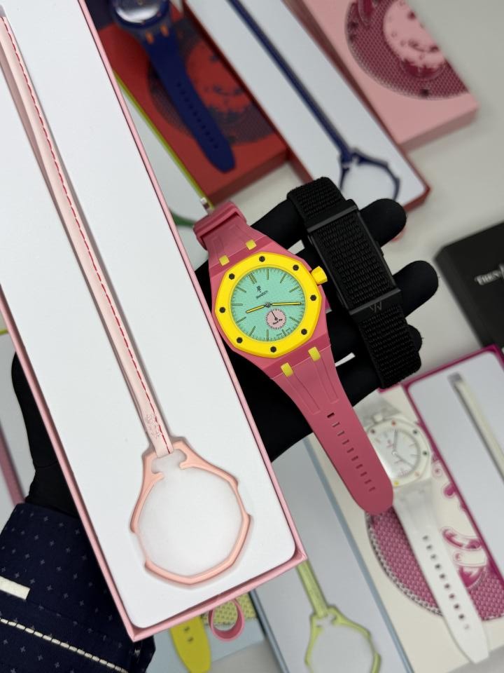 WOOP FITNESS BAND  AP POP WITH BOX AND SILICON BELT AND POP BELT