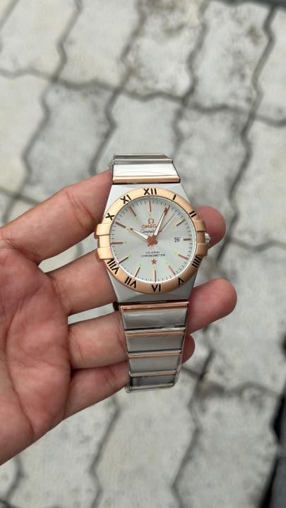 Omegg A Co-AXIal Chronometer