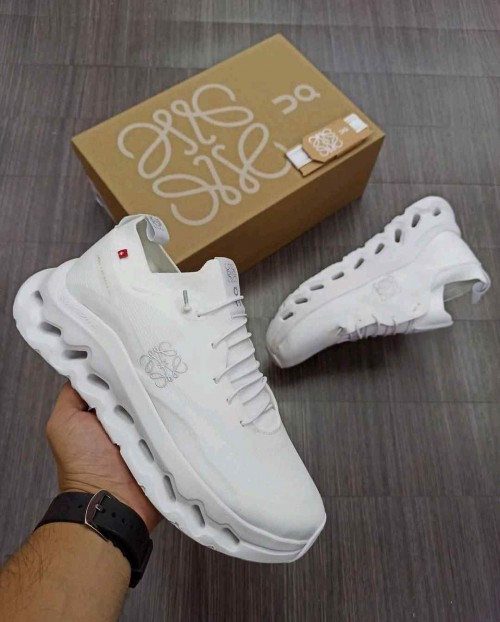 ON CLOUD Loewe X Tilt WHITE