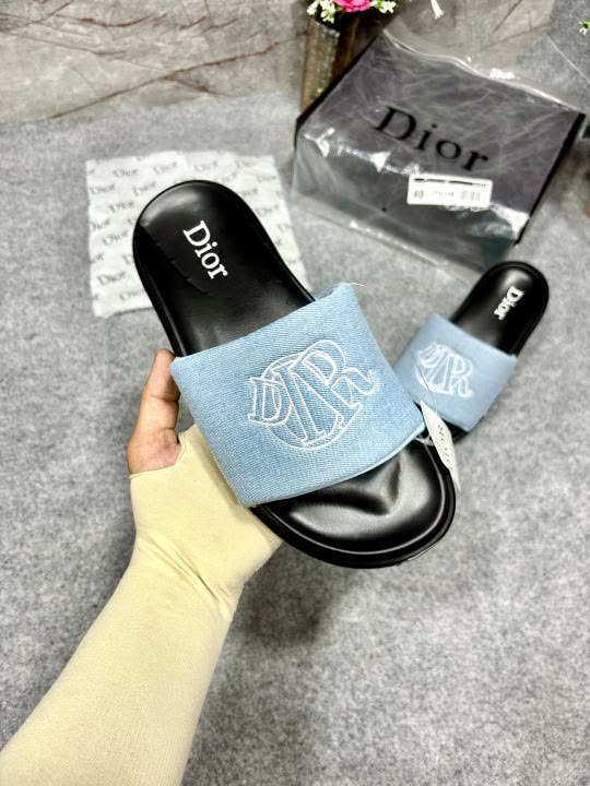 DIYOR CIRCULAR EMBROIDERED LOGO PREMIUM SKY SLIDES S1001