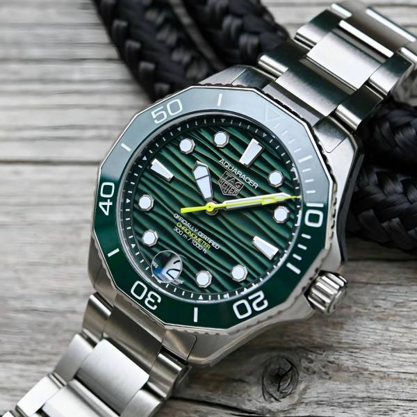 Tag_g Aquaracer Professional 200 Date Automatic Taitanum mate zik zake line silver green