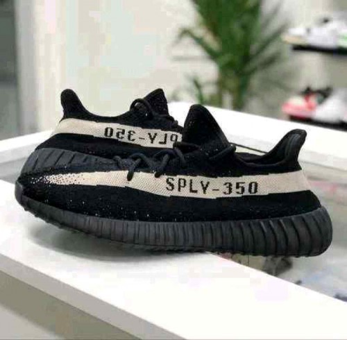 Adiddass Yeezy Boost 350 V2 Oreo Black IA quality 541