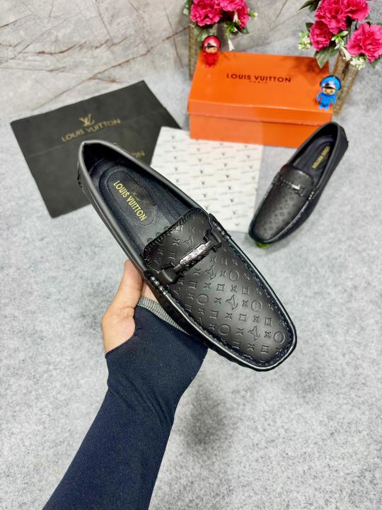 LOIUS VUTTON SILVERSTONE MOCCASIN BLACK
