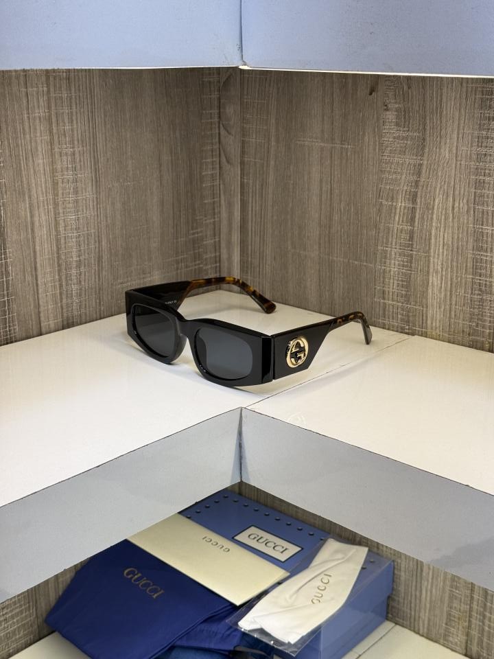 Guchii 69102 Womens sunglass