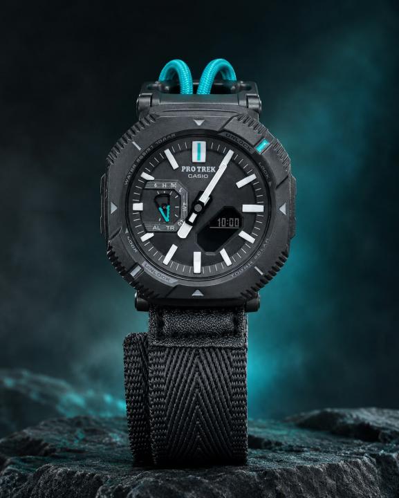 Casio Pro Trek PRJ-B001B-2 black white sky blue