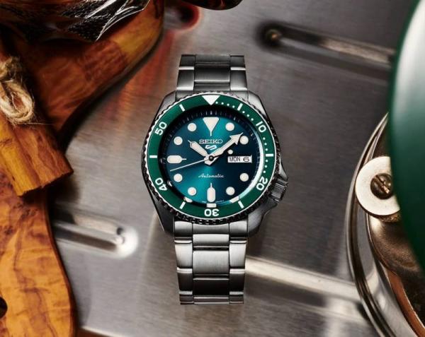 SEIKO GMT DAY DATE SWISS MOVEMENT LIKE AUTO OPEN BACK 1163