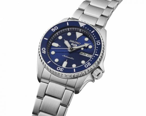 SEIKO GMT DAY DATE SWISS MOVEMENT LIKE AUTO OPEN BACK 1165