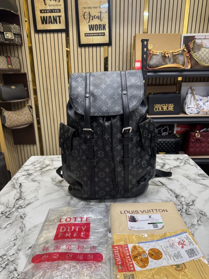 Louiis Vuitton Christopher Taurillon Leather Backpack (Black)