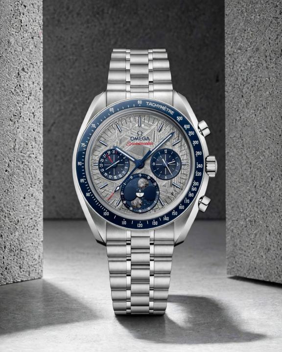 Omeg Ga Speedmaster Moonphase Meteorite
