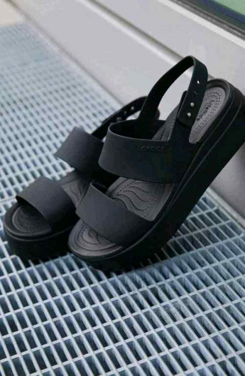 Croccss Black Brooklyn Low Wedge Sandals