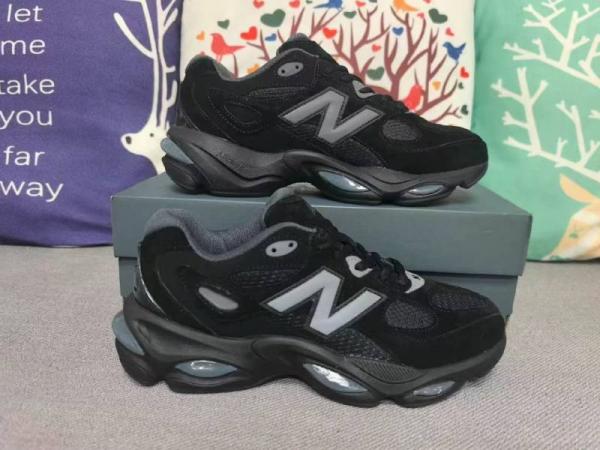 New Balancce 983 Triple Black