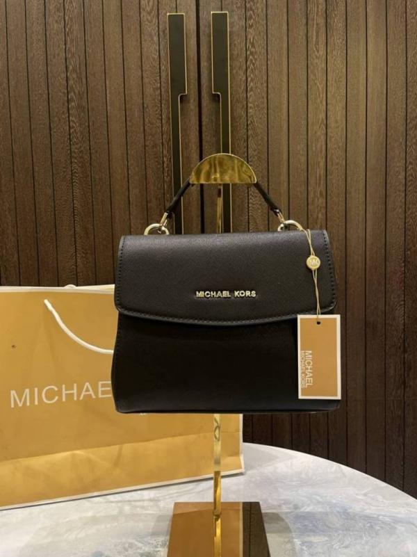 micheal kors EXTRA SAFFIANO LEATHER CROSSBODY WITH carrybag 1008
