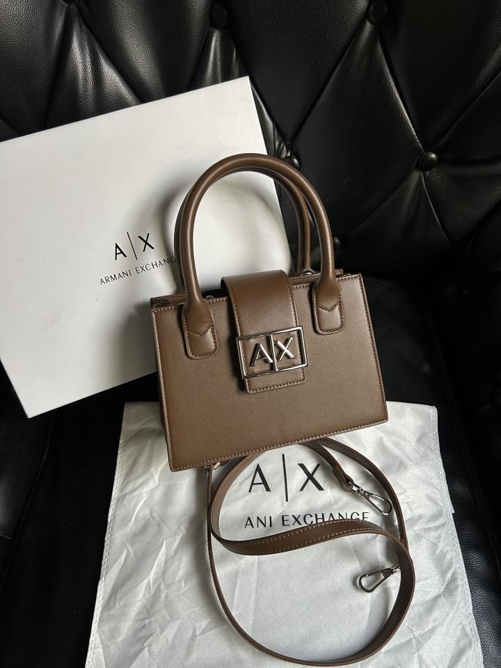 Arrwa%! exchage jodie bag with original box 866