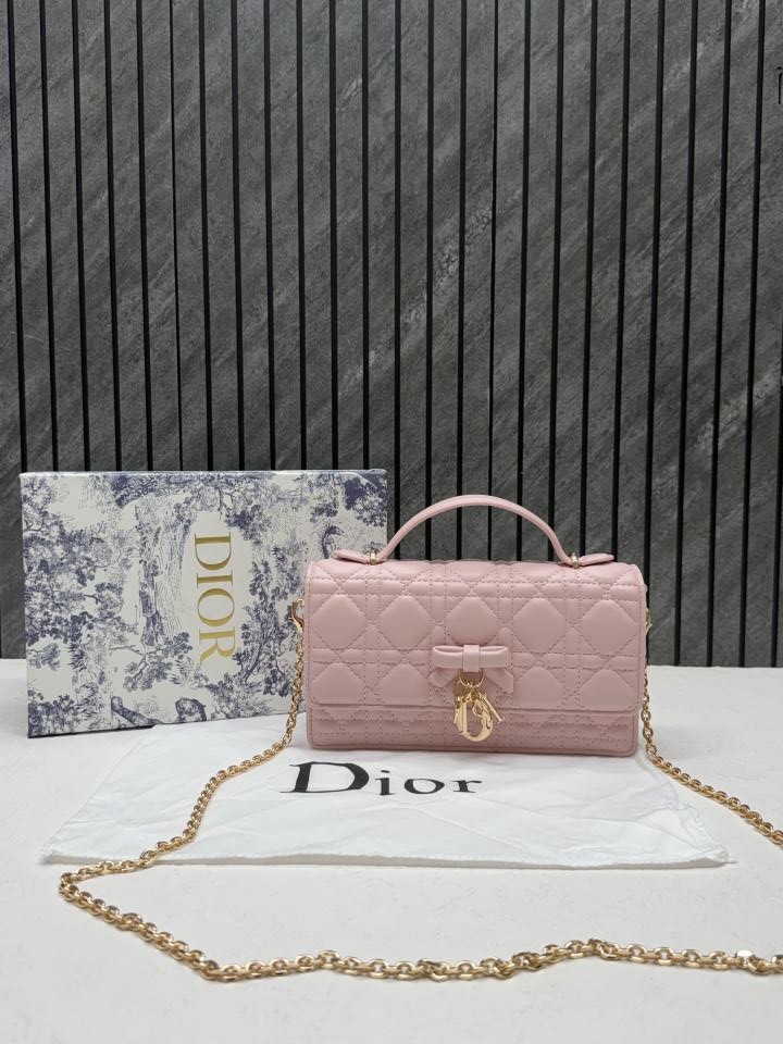 Diyor 602 Cannage Top Handle Shoulder Bag With Original Box DustCover & Chain Sling