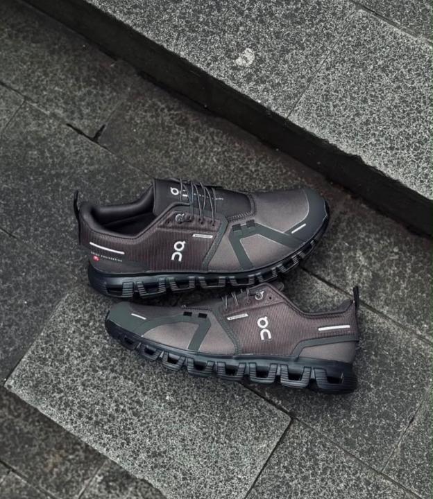 On Cloud 6 Waterproof Thorn Black