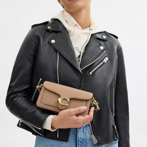 Coatch tabby shoulder sling  bag with Og box &  premium quality  949 fixx
