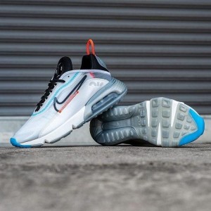 Nike LeBro WHITEBLACK 