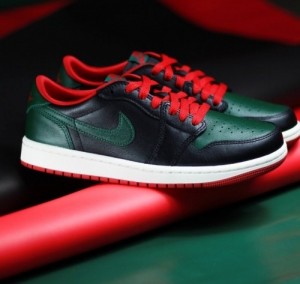 IKEE AIR JORDAN 1 RETRO LOW OG BLACK GORGE GREEN VARSITY RED SAIL