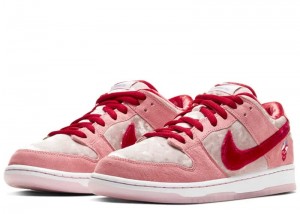 SB dunk low Strange Love