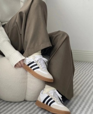 Neo Gradas White-Black Gum