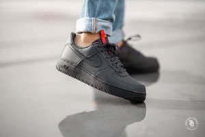 NIKE Air Force 1 07 Anthracite Black-University Red (01)(02)(03)