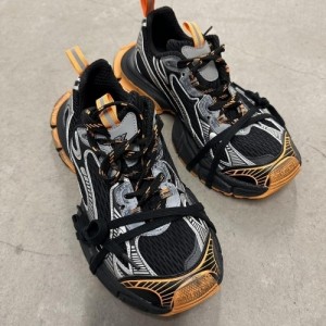 Balenciaga 3XL Men s Black and Orange Trainers