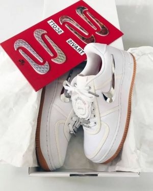 AIR FORCE 1 TRAVIS SCOOT 