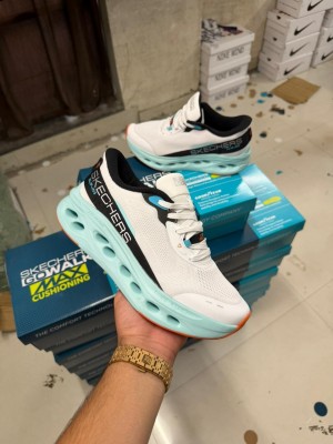 Ske_chers Max Cushioning Glide-Step - A Slip-ins running shoes