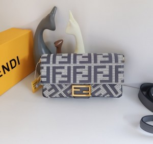  baguette  houndstooth monogram edition 