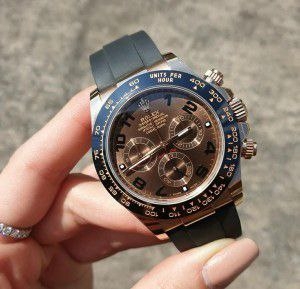 -ROLEX OYSTER PERPETUAL DAYTONA