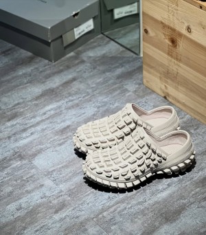 Balenciaga - Defender Rubber Clogs - Beige