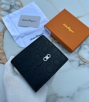FERRAGAMO MENS WALLET WID OG BOX DUST BAG