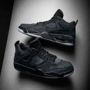 Ni_ke Air Jordan Retro 4 Black Kaws