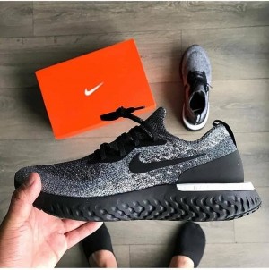 Nike epic oreo