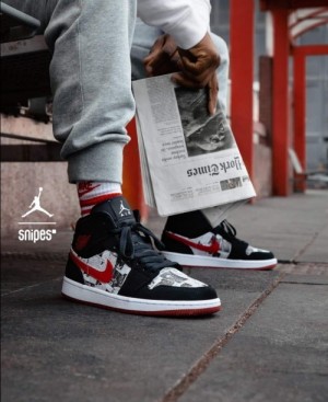 Nike air jordan retro 1 Newspaper

