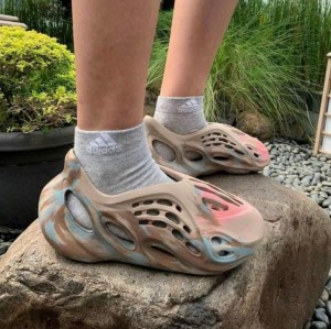 Adidas_Yezzy Foam Runner MX Sand Grey Mens Shoes 