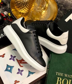 Alexander Mcqueen Black White