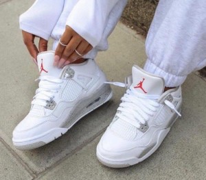 Nike Air Jordan retro 4 White Oreo