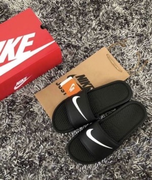 Nike Flipflops Black