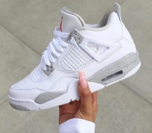 Air Jordan Retro 4 White oreo