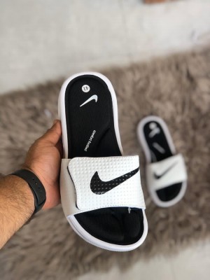 Nike comfort flip flops