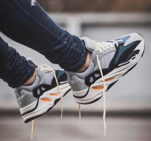 Adidas Yeezy 700 V2 Shoes