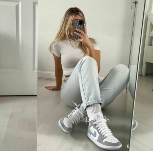 Nike Air Jordan retro 1 wolf grey