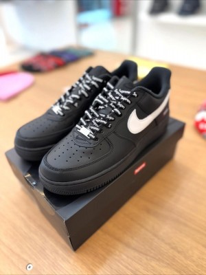 S_upreme x N_ike  air force 1 low black white