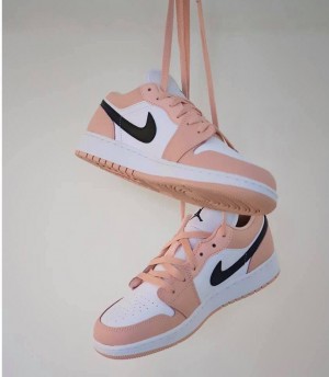 Nike Jordan 1 Low light artic pink