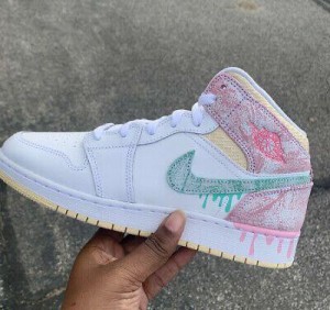 Nike Air Jordan 1 mid paint drip