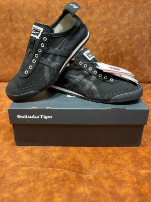 Onitsuka Tiger 66 Slip on All Black